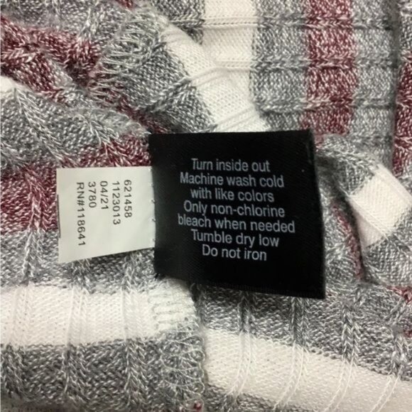 Lane Bryant Women’s Short Sleeve V Neck Stripe Sweater Tunic, size 22/24 - Picture 7 of 7